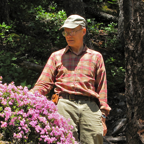 Dan examines
                Kalmiopsis